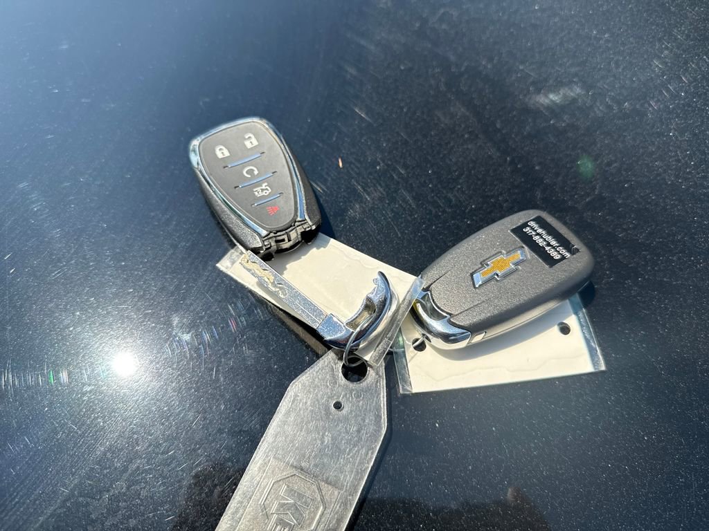 Used 2022 Chevrolet Camaro LT RWD image 35