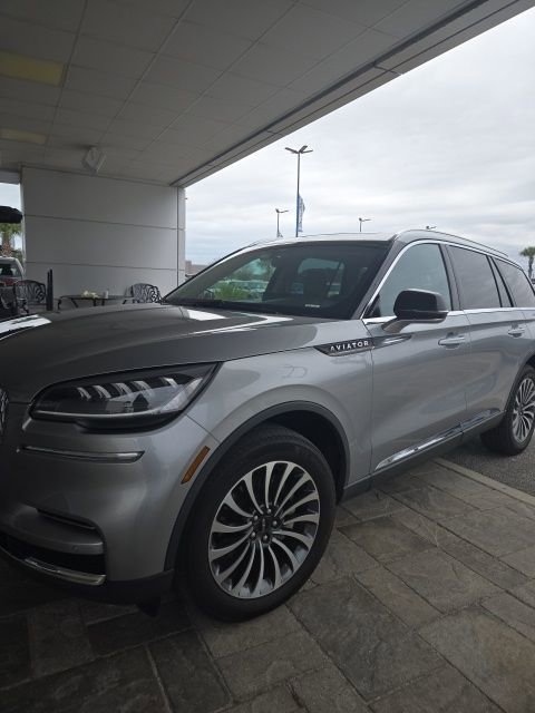 Used 2023 Lincoln Aviator AWD w/ Premium Package image 6