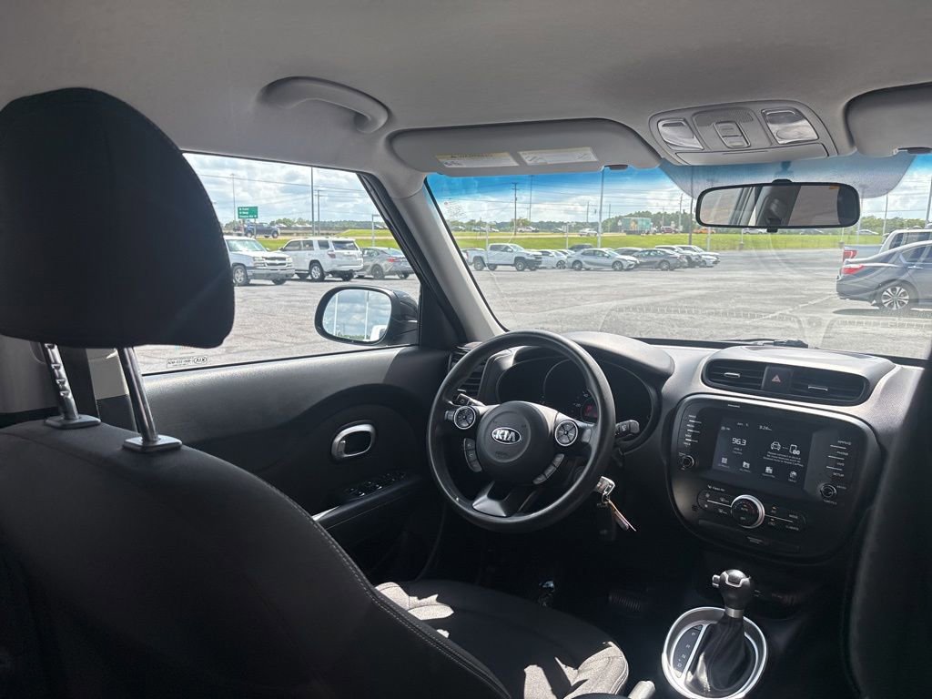 Used 2019 Kia Soul + FWD image 27
