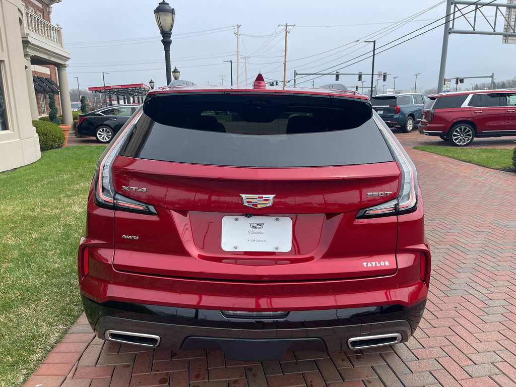 Used 2025 Cadillac XT4 Sport image 9