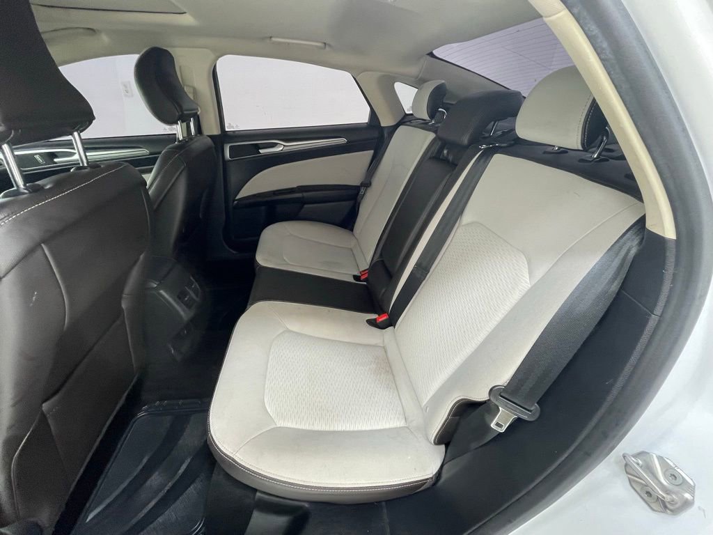 Used 2019 Ford Fusion SE w/ Equipment Group 151A image 8