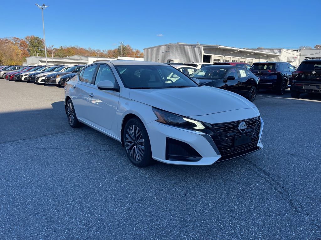 New 2025 Nissan Altima 2.5 SV w/ SV Premium Package image 4