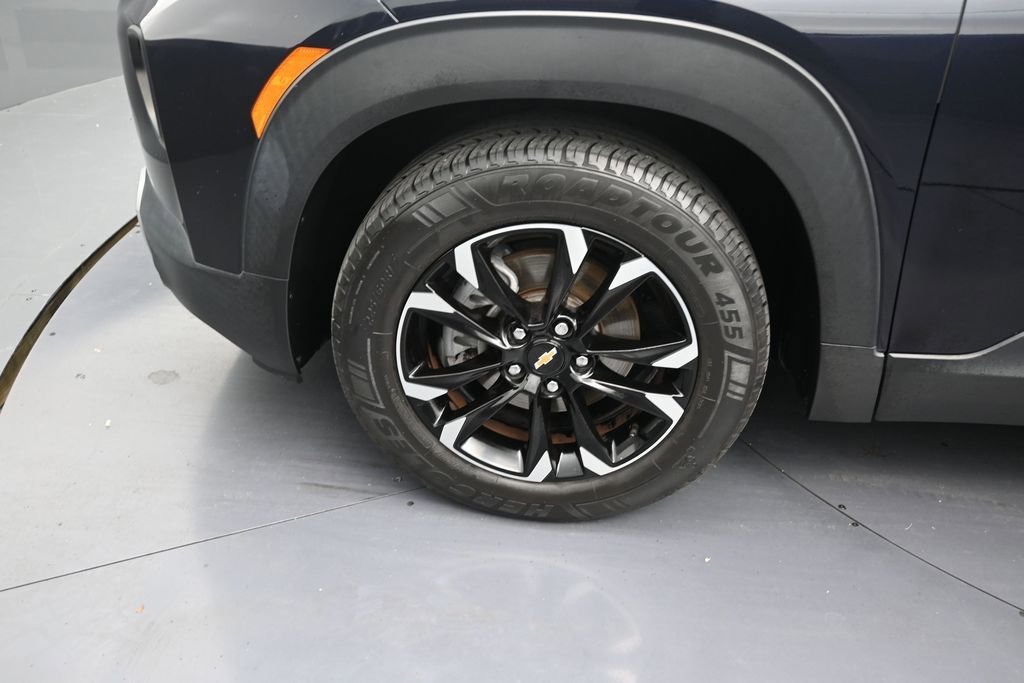 Used 2021 Chevrolet TrailBlazer LT w/ Convenience Package FWD image 9