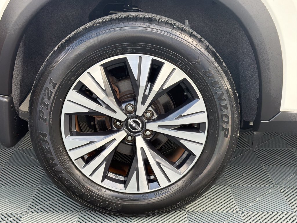 Used 2023 Nissan Rogue SV FWD image 20