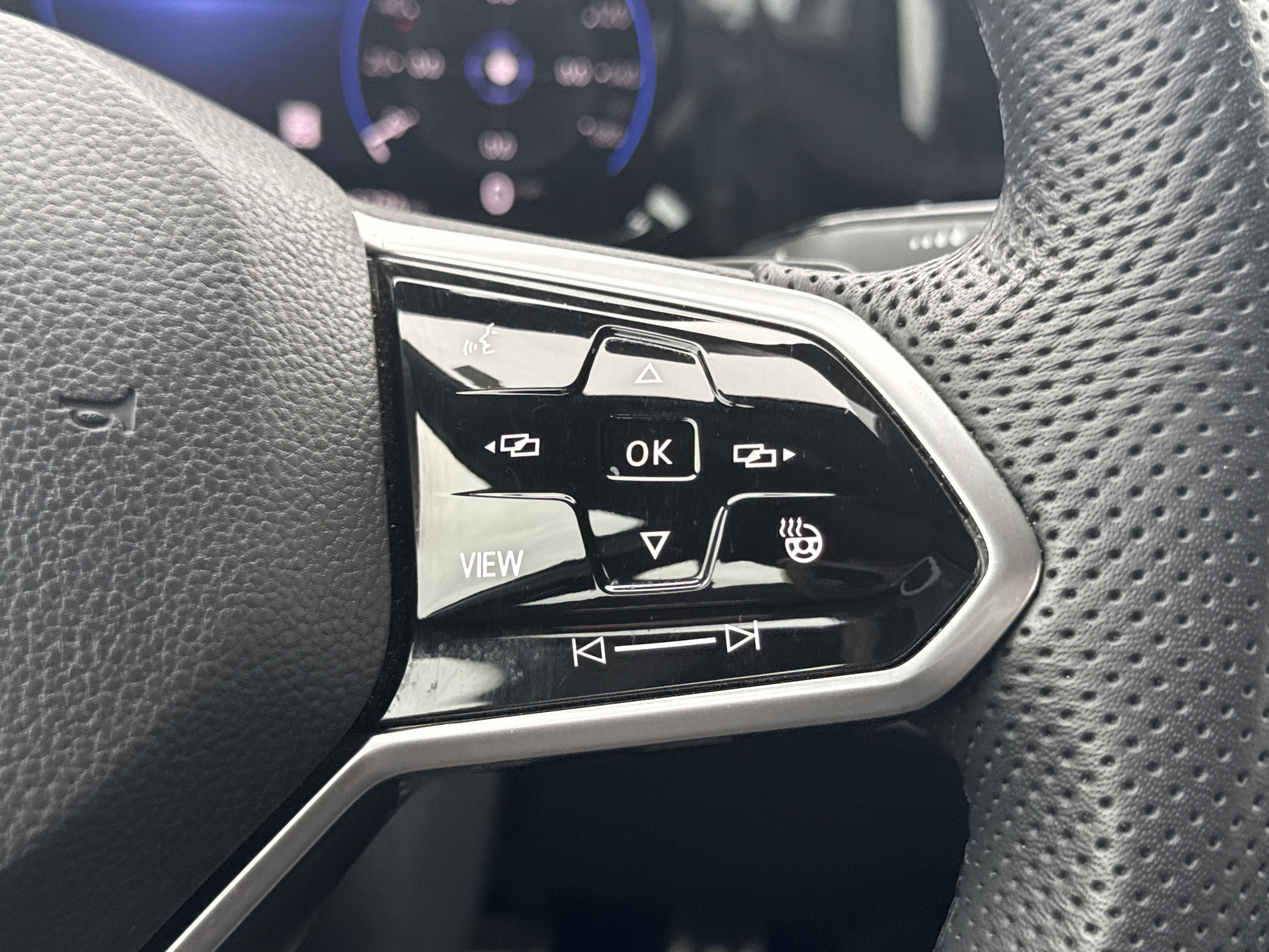 Used 2022 Volkswagen GTI SE image 26