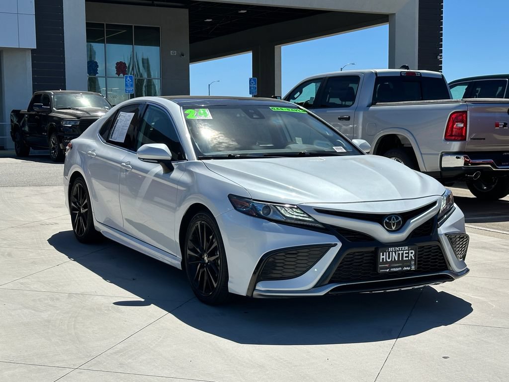 Used 2024 Toyota Camry XSE FWD image 12