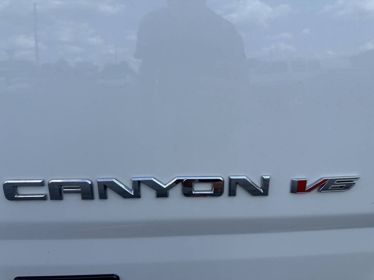 Used 2018 GMC Canyon W/T w/ Convenience Package RWD image 9