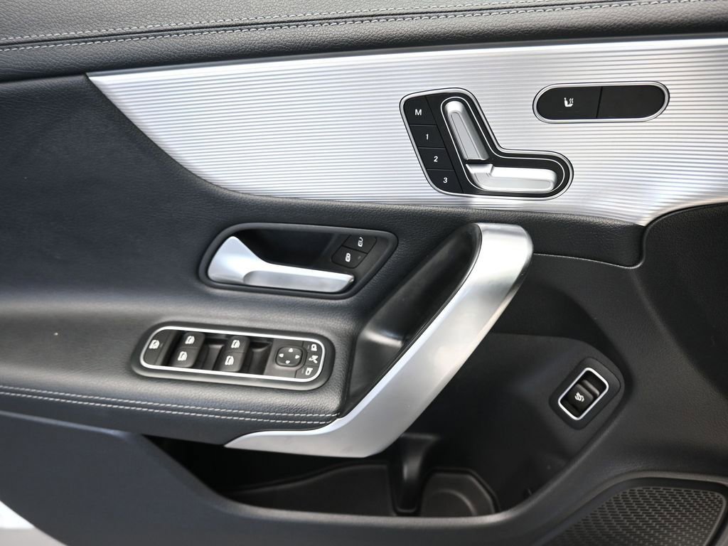 Used 2020 Mercedes-Benz CLA 250 4MATIC image 10