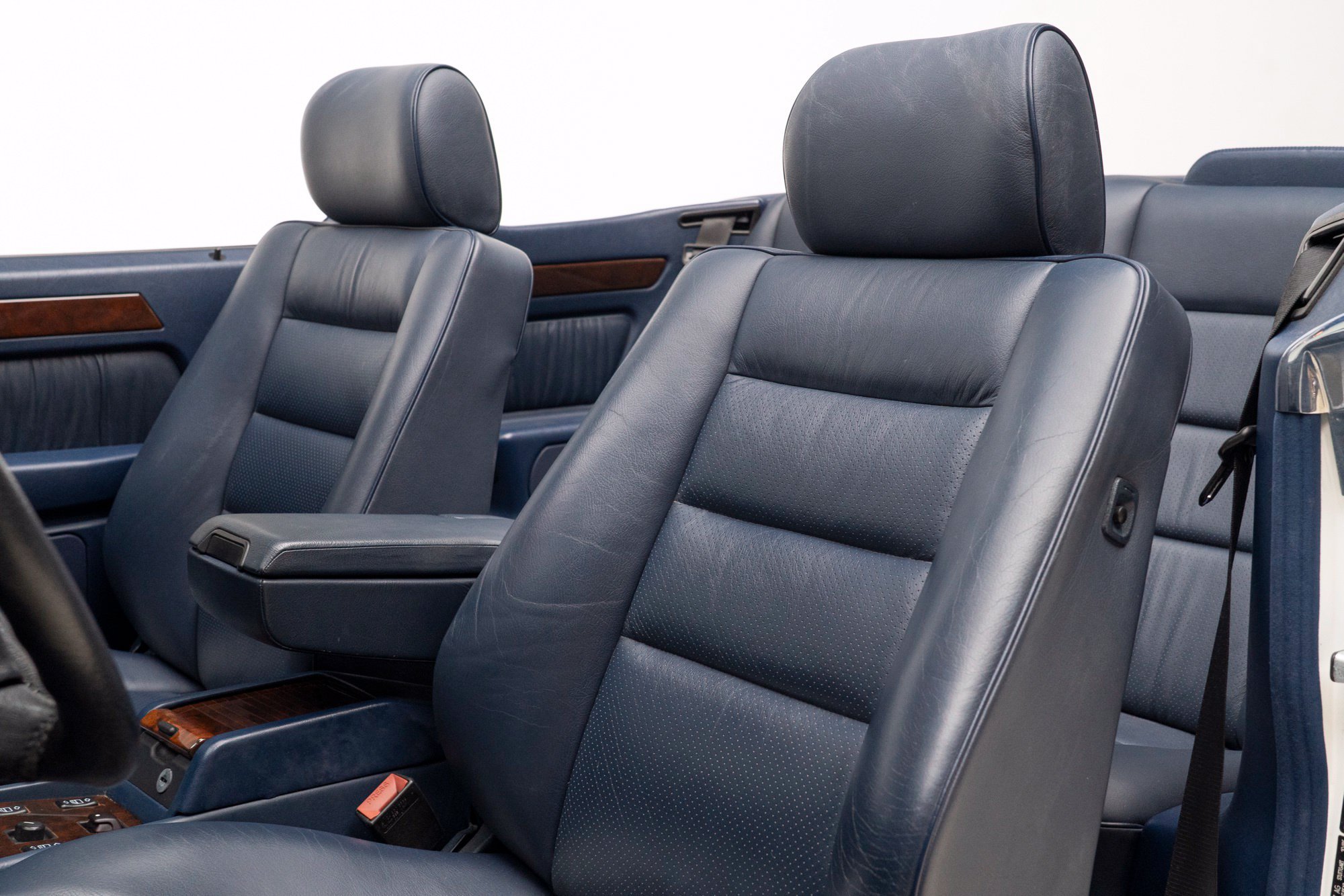 Used 1995 Mercedes-Benz E 320 Convertible image 27