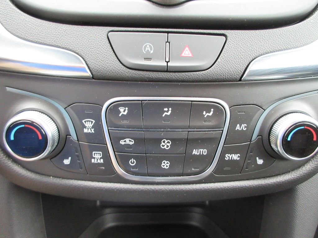 Used 2024 Chevrolet Equinox LT w/ LPO, Floor Liner Package FWD image 30
