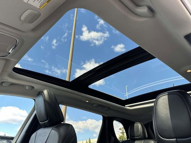 Used 2021 Jeep Cherokee Limited w/ Elite Package image 13