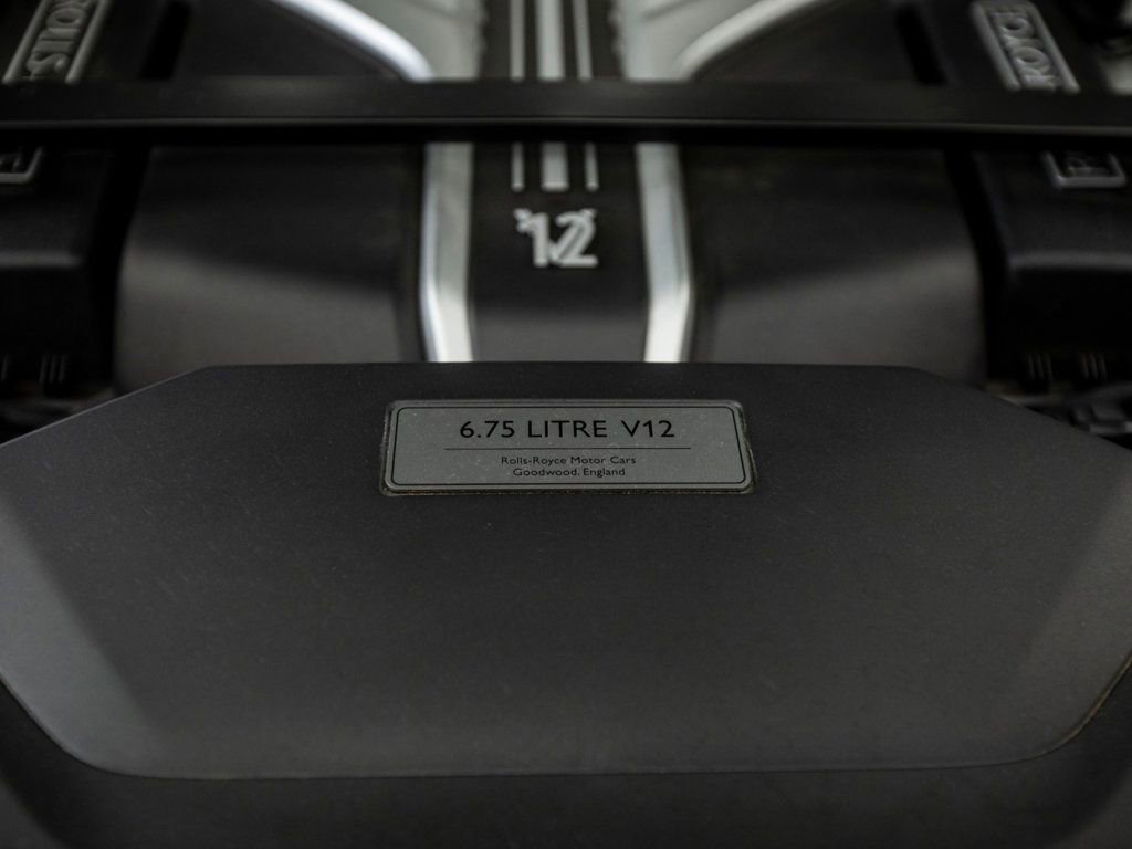 Used 2022 Rolls-Royce Cullinan w/ Cullinan Package image 7