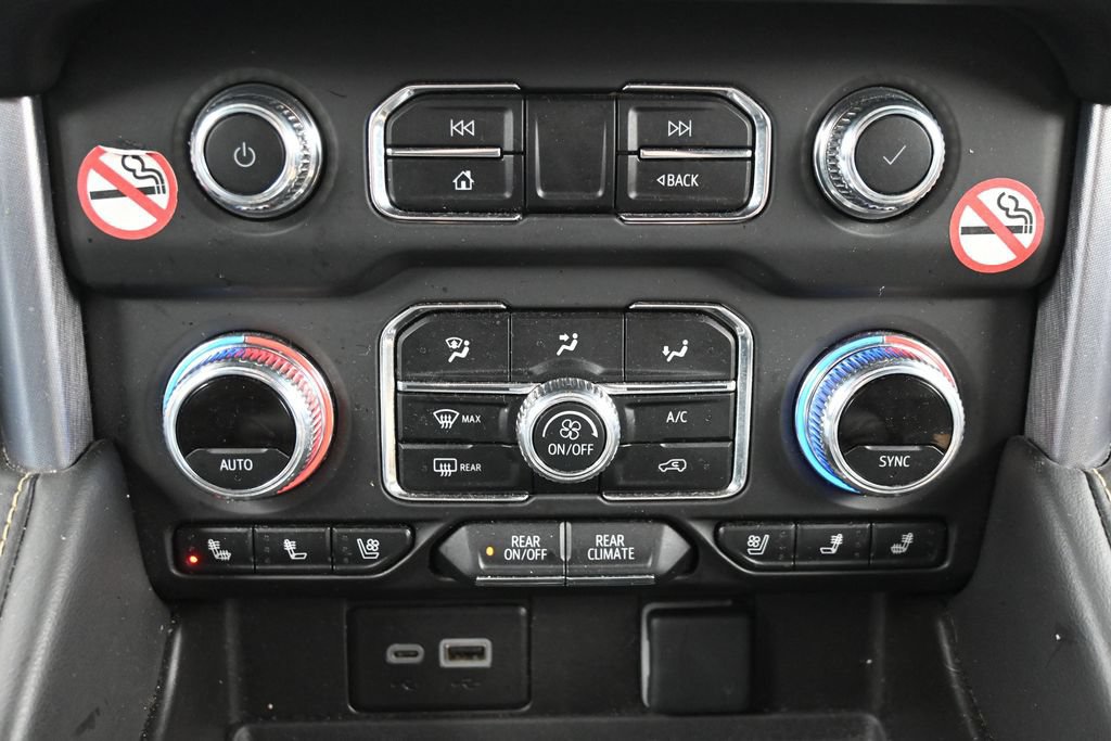 Used 2024 GMC Yukon SLT AWD/4WD image 17