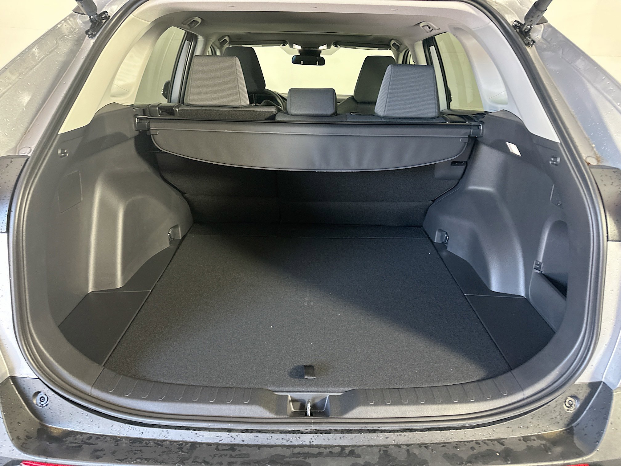 Used 2025 Toyota RAV4 XLE w/ Convenience Package image 30