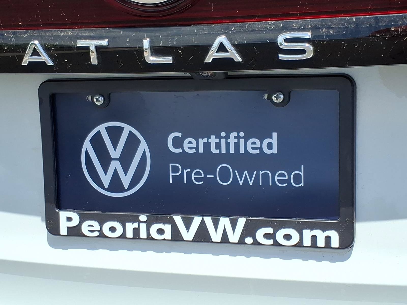 Certified 2025 Volkswagen Atlas Peak Edition SE AWD/4WD image 17