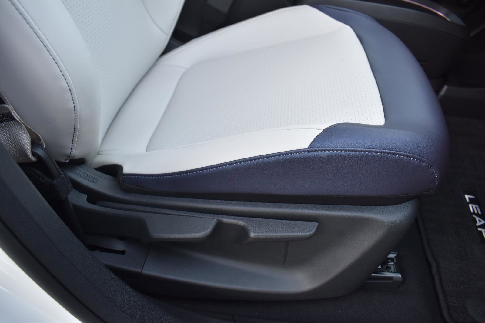 New 2026 Nissan Leaf SV+ w/ Illuminated Package image 38