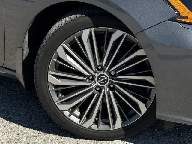 Used 2024 Nissan Altima 2.5 SL FWD image 32