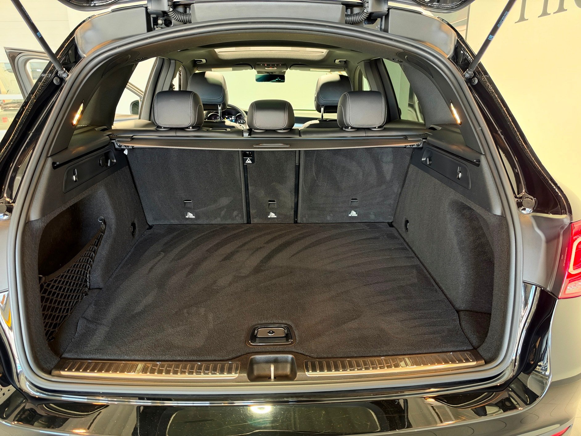 Used 2022 Mercedes-Benz GLC 300 4MATIC image 35