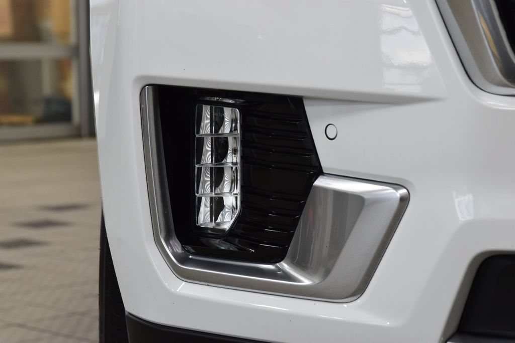 Used 2024 GMC Yukon XL Denali AWD/4WD image 14