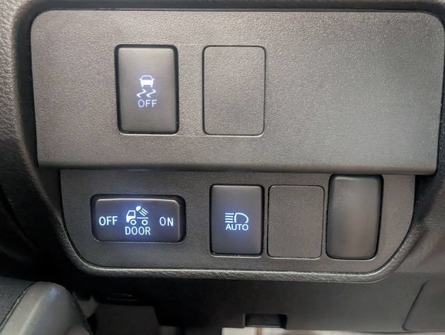 Used 2021 Toyota Tacoma SR5 RWD image 15