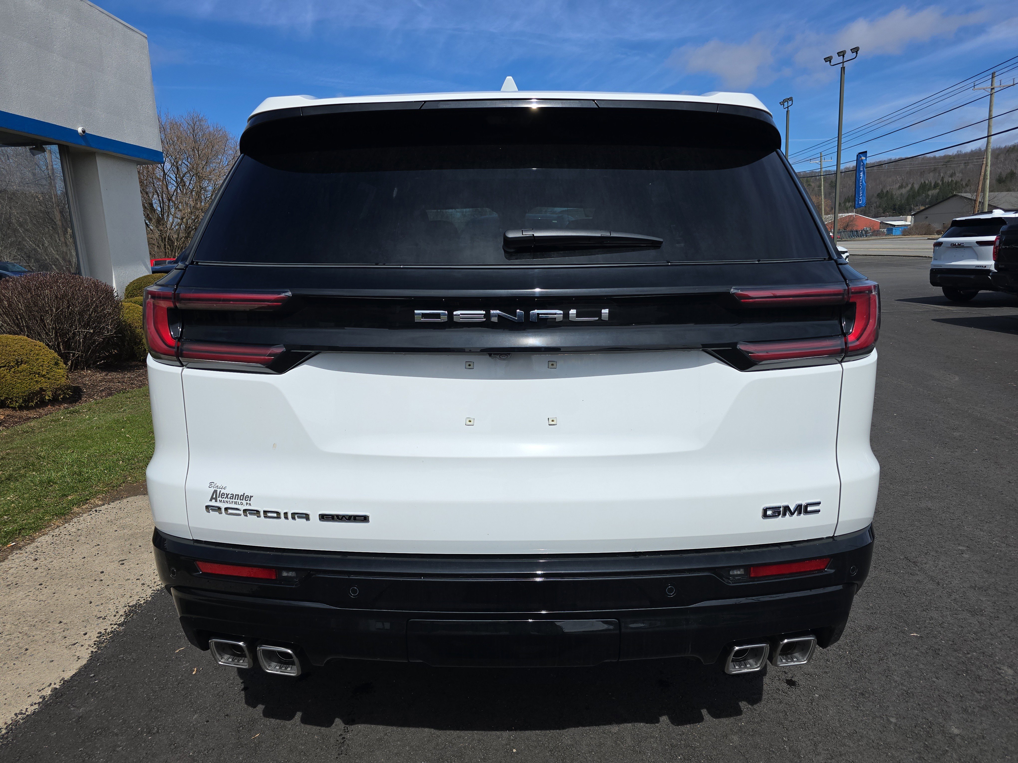 New 2026 GMC Acadia Denali Ultimate w/ LPO, Floor Liner Package AWD/4WD video 4