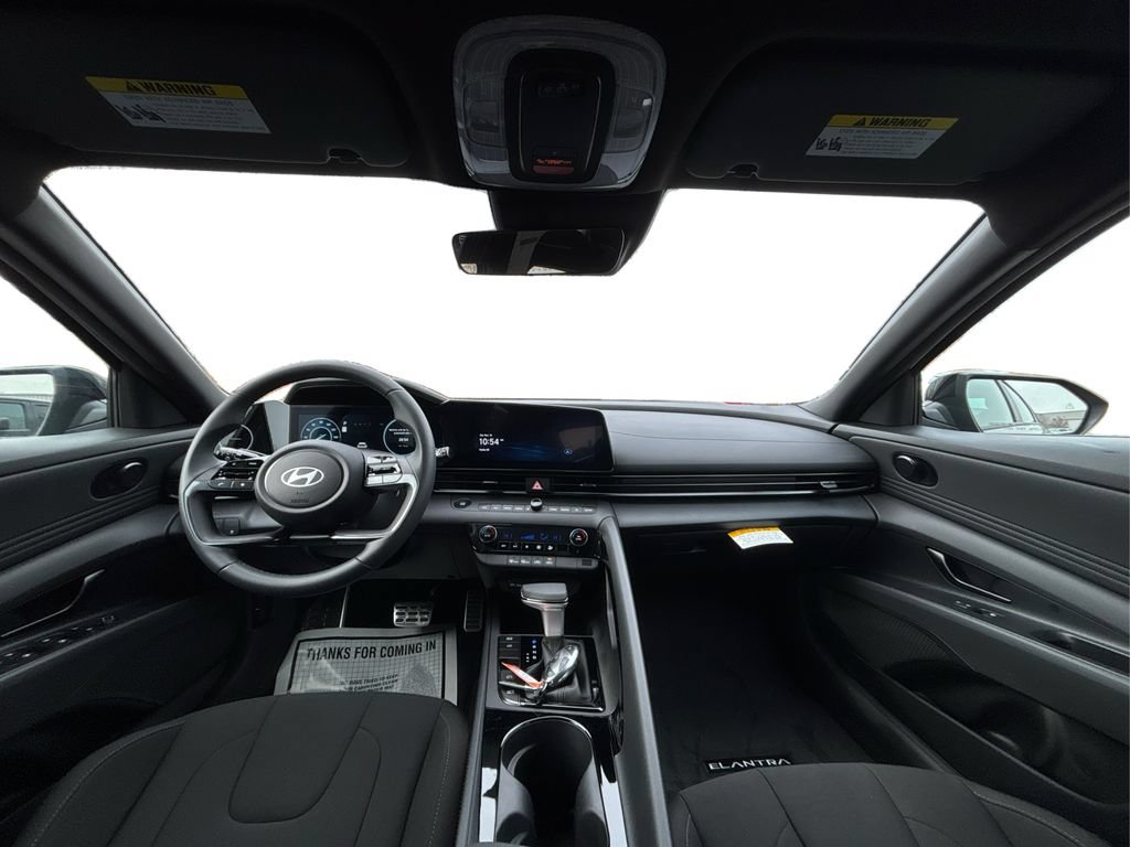 New 2026 Hyundai Elantra SEL FWD image 17