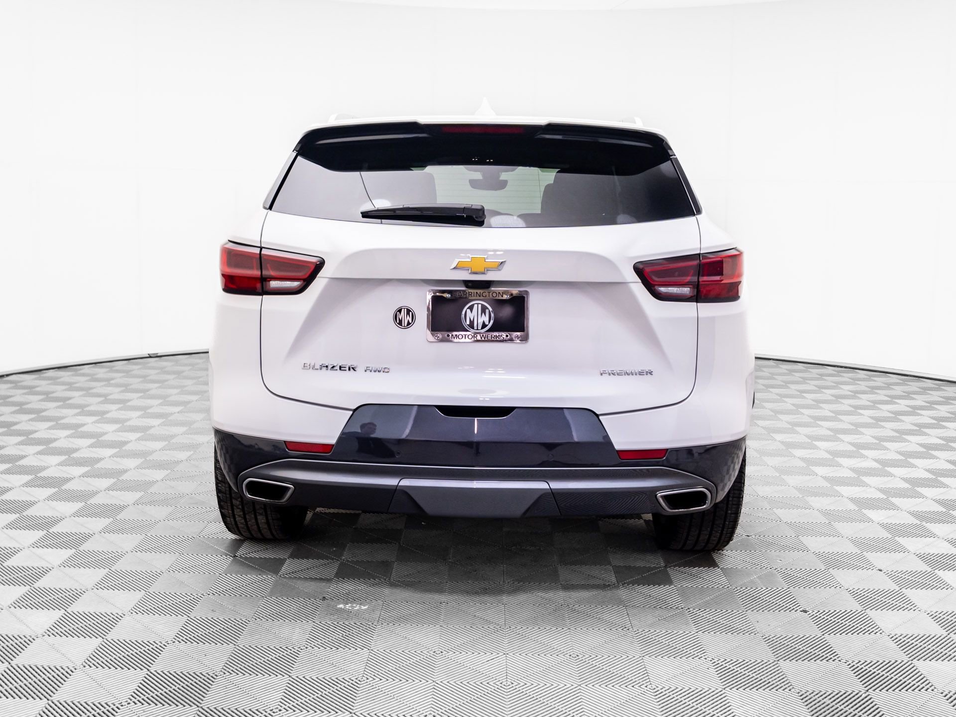 Used 2024 Chevrolet Blazer Premier w/ Driver Confidence II Package image 5