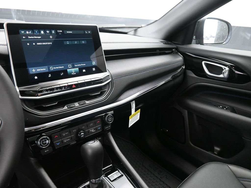 New 2026 Jeep Compass Latitude w/ Sun and Sound Group image 16