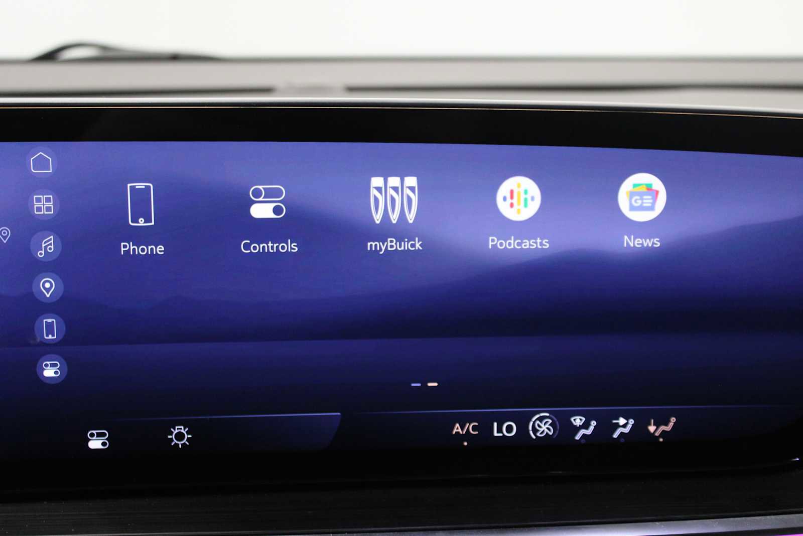 Used 2024 Buick Envision Preferred AWD/4WD image 26