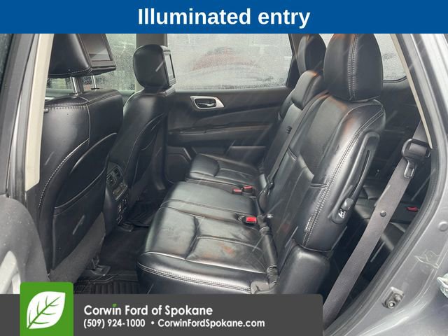 Used 2018 Nissan Pathfinder Platinum image 11
