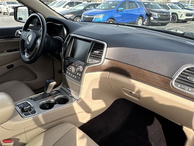 Used 2017 Jeep Grand Cherokee Limited image 27