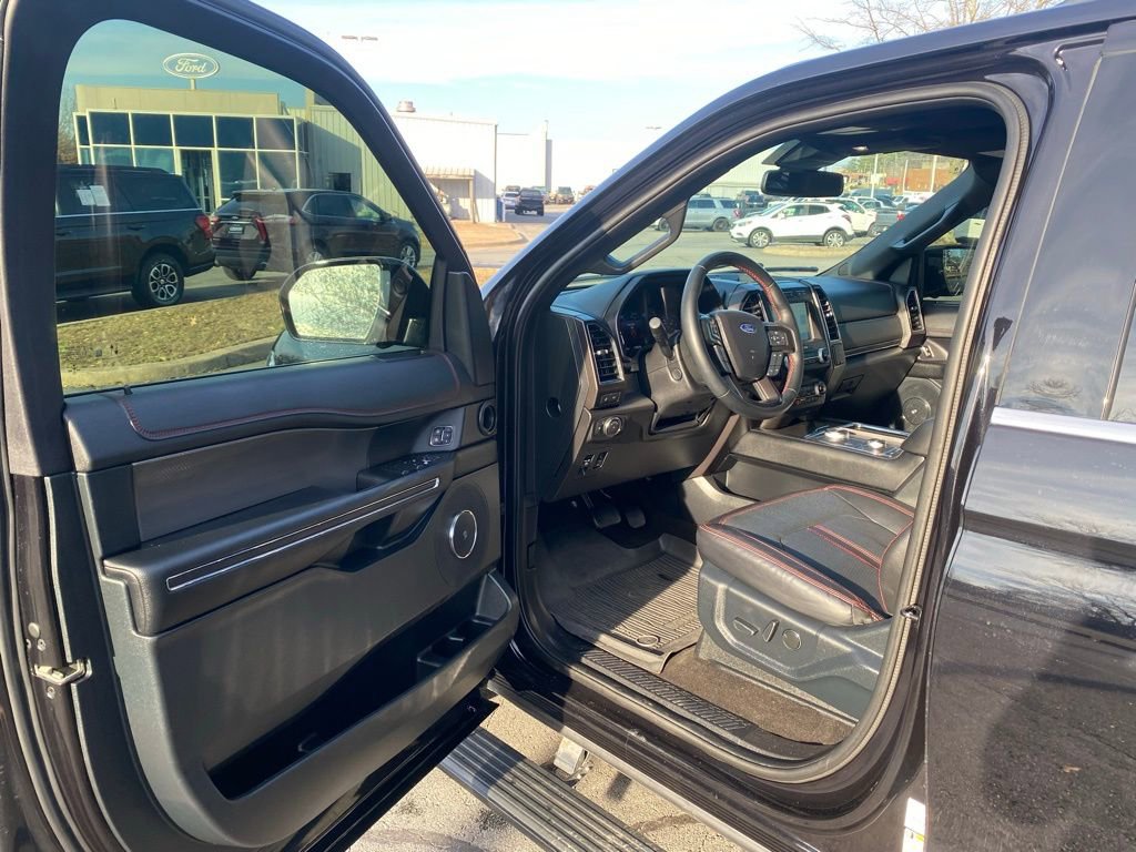 Used 2021 Ford Expedition Limited image 10