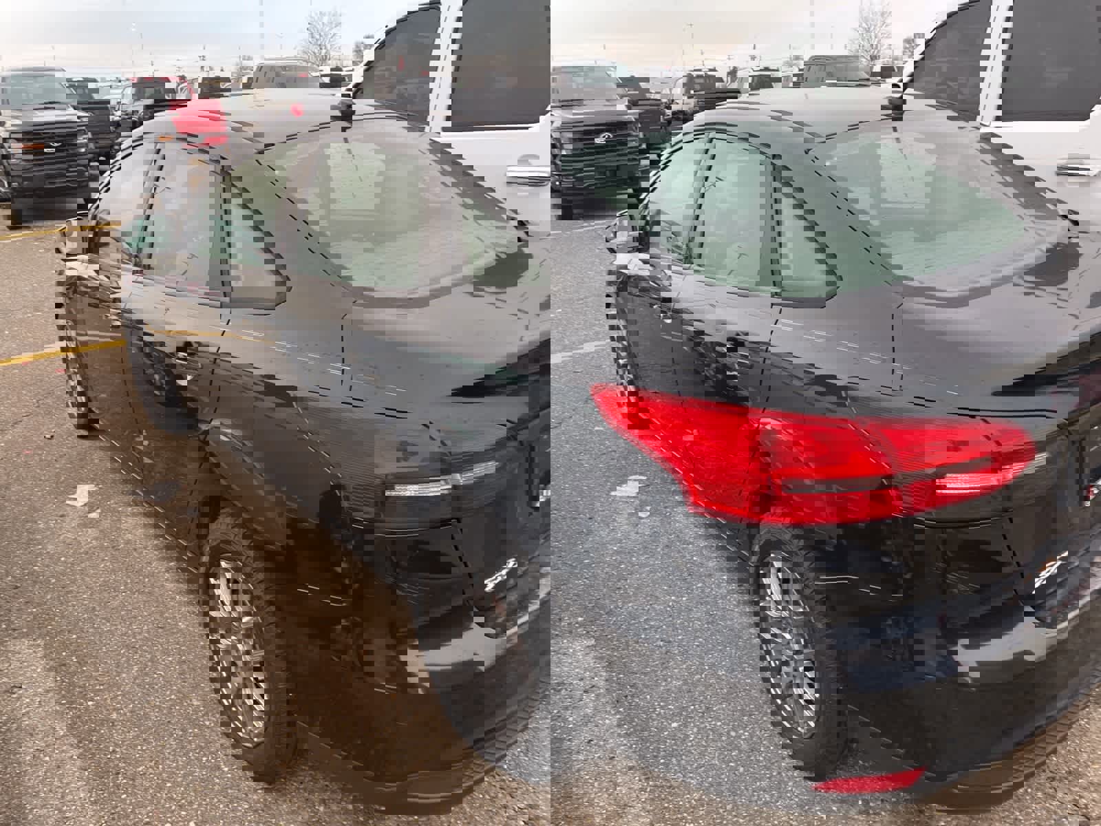 Used 2015 Ford Focus SE image 11