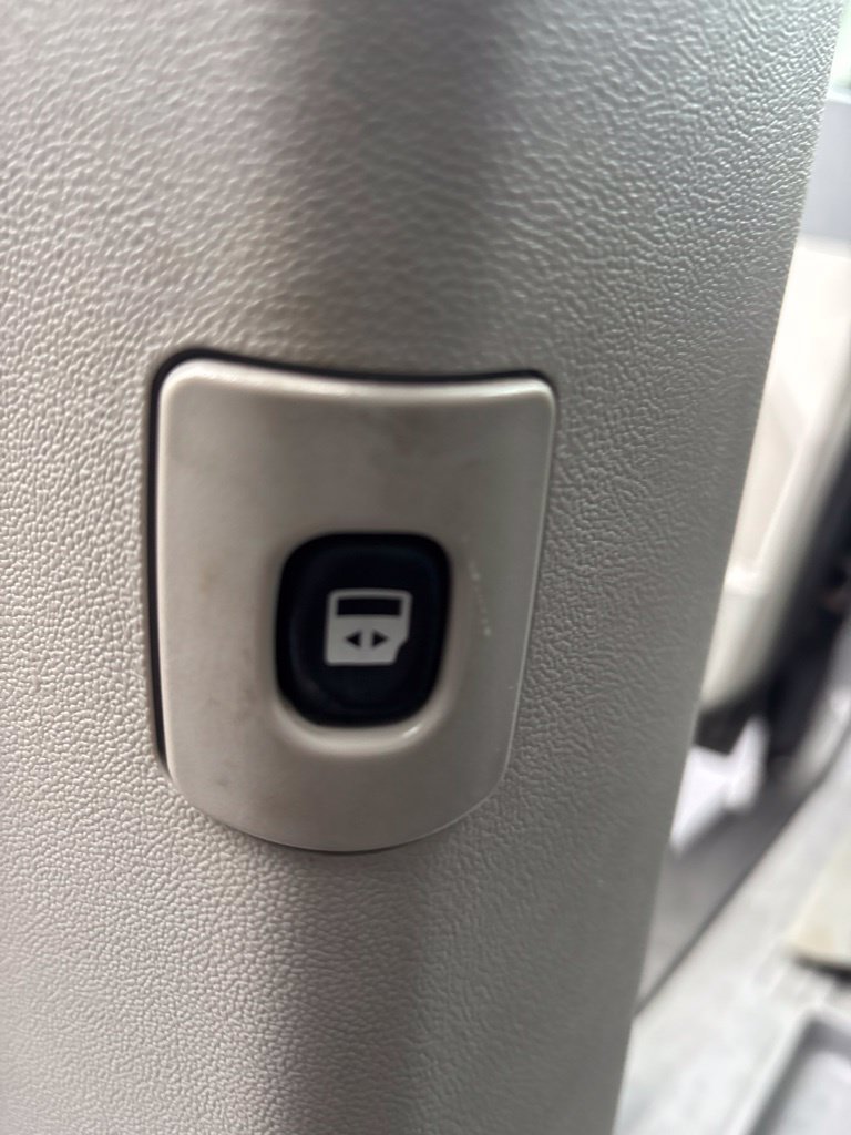 Used 2010 Dodge Grand Caravan Crew w/ Family Value Group FWD image 34