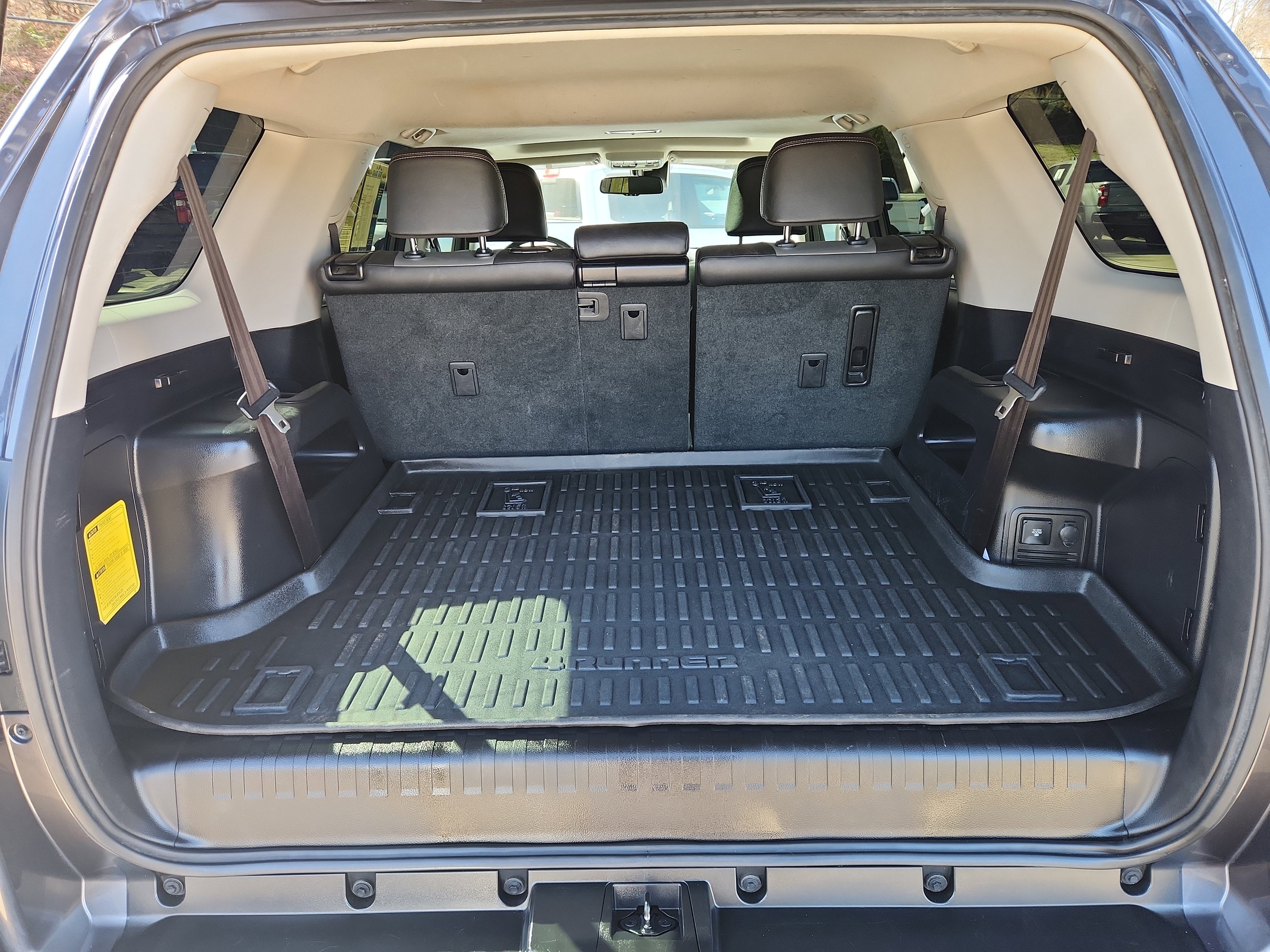 Used 2022 Toyota 4Runner SR5 Premium w/ Moonroof Package image 57