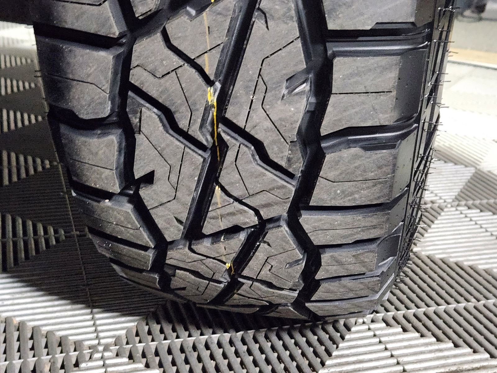 Used 2022 Chevrolet Silverado 2500 Custom w/ Custom Value Package image 35