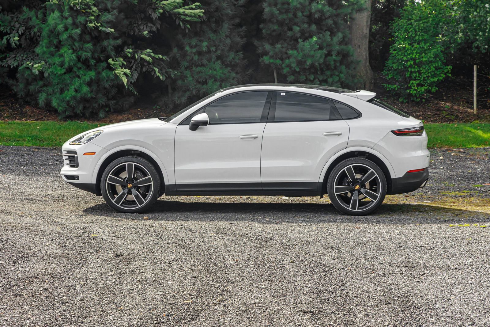 Used 2021 Porsche Cayenne Coupe AWD/4WD image 4