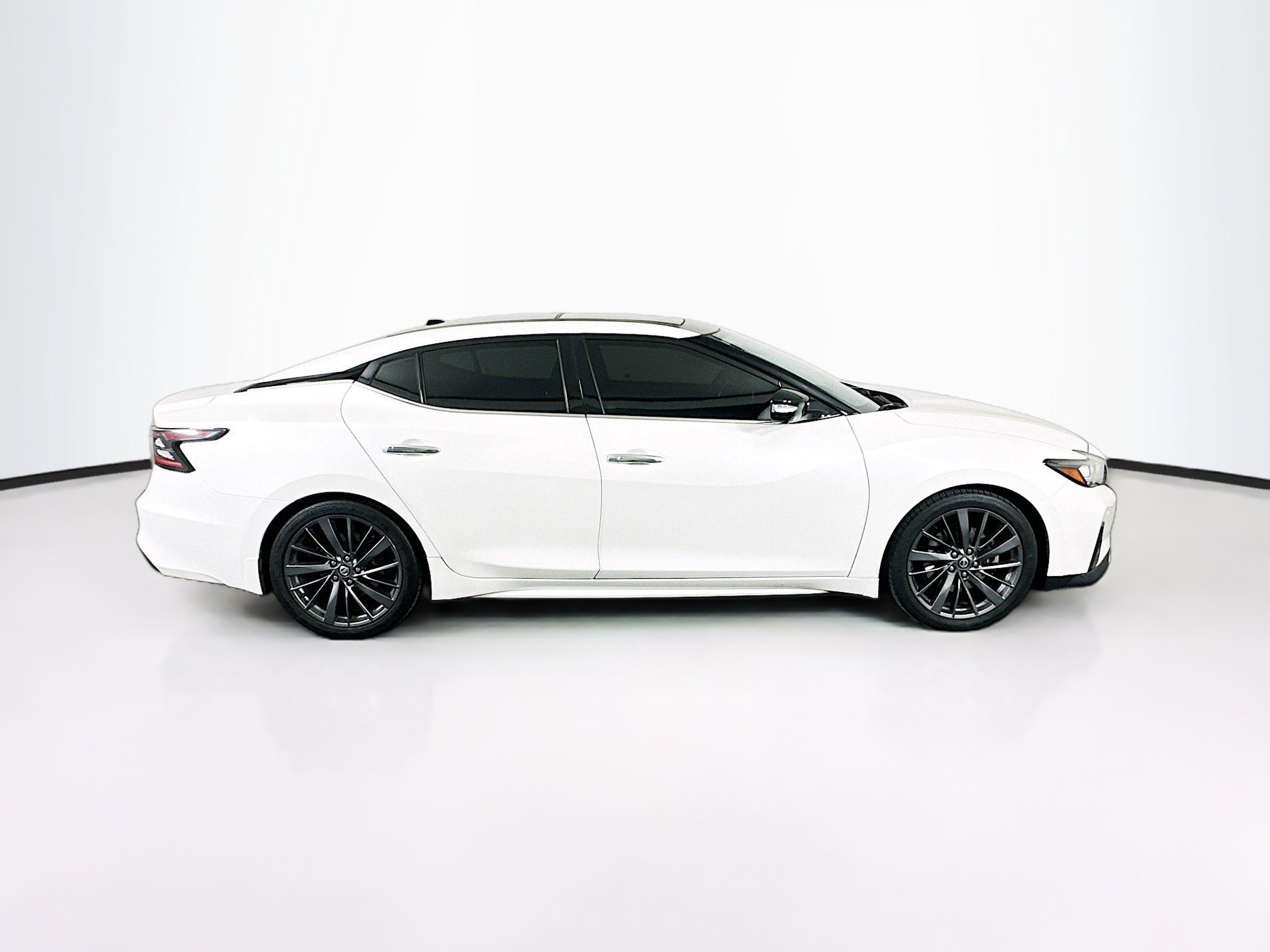 Used 2020 Nissan Maxima Platinum w/ Reserve Package FWD image 10