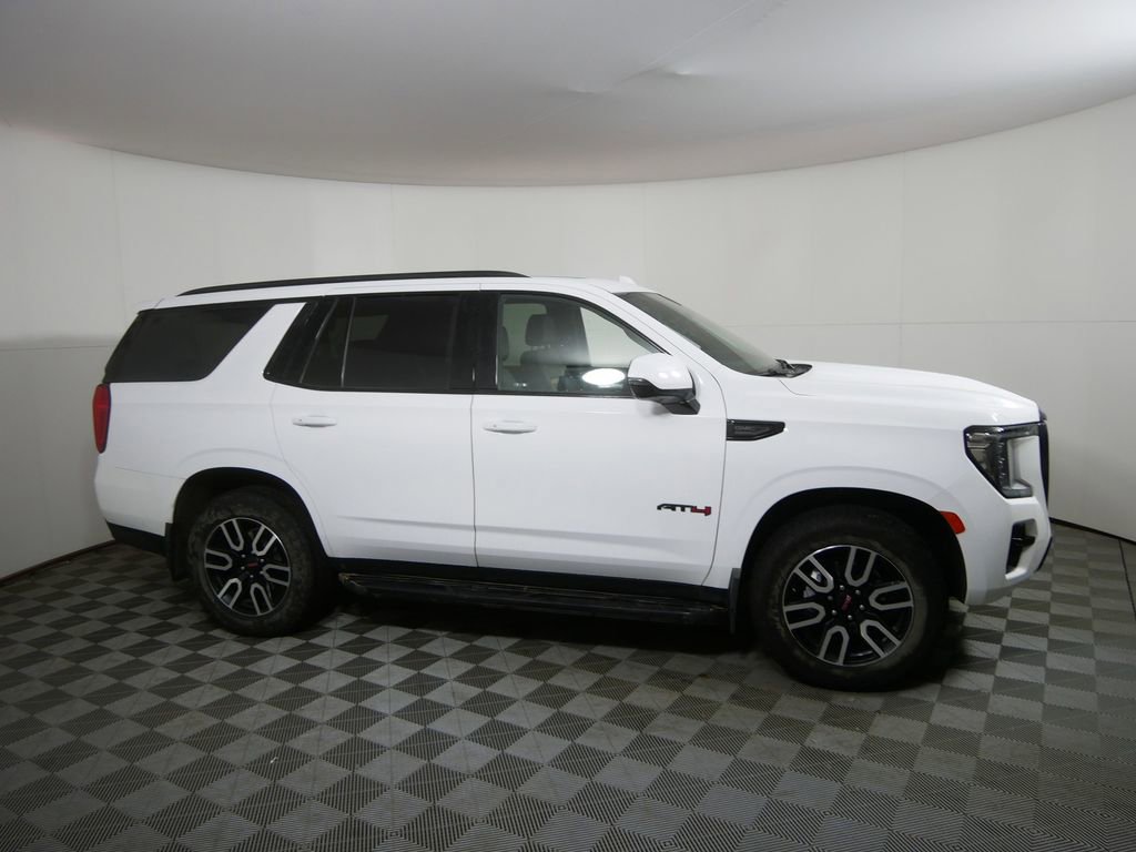 Used 2024 GMC Yukon AT4 w/ Technology Package image 2