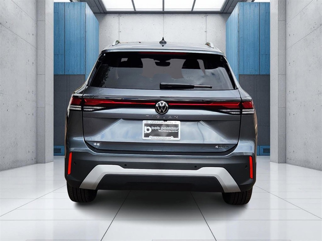 New 2025 Volkswagen Tiguan SE image 29
