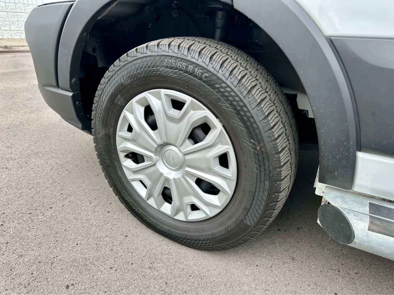 Used 2024 Ford Transit 250 Low Roof w/ Exterior Upgrade Package image 9