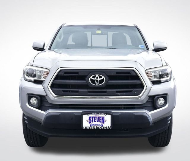 Used 2017 Toyota Tacoma SR5 w/ Tow Package AWD/4WD image 7