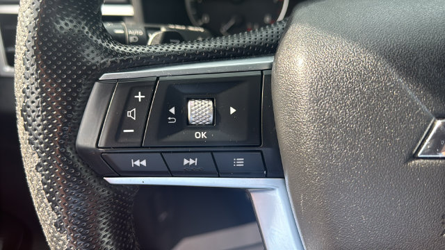 Used 2022 Mitsubishi Outlander SE AWD/4WD image 17