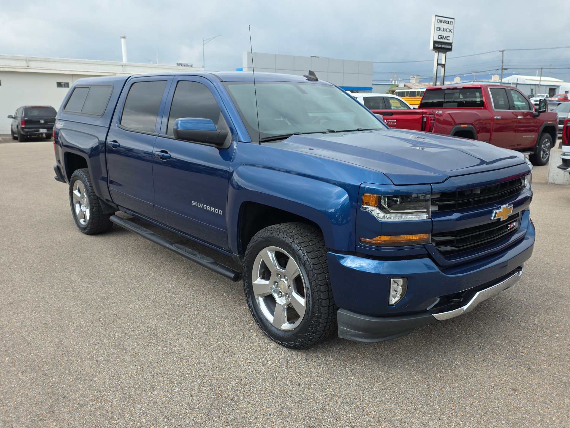 Used 2017 Chevrolet Silverado 1500 LT w/ All Star Edition AWD/4WD image 2
