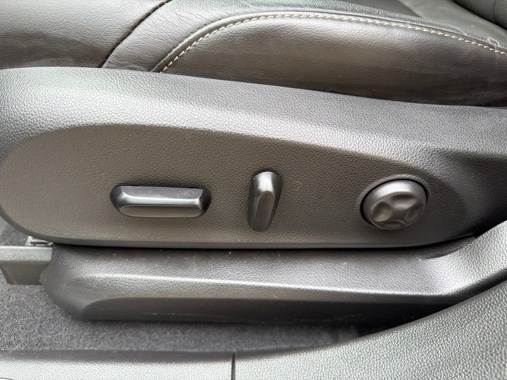 Used 2016 Buick Envision Premium AWD/4WD image 24