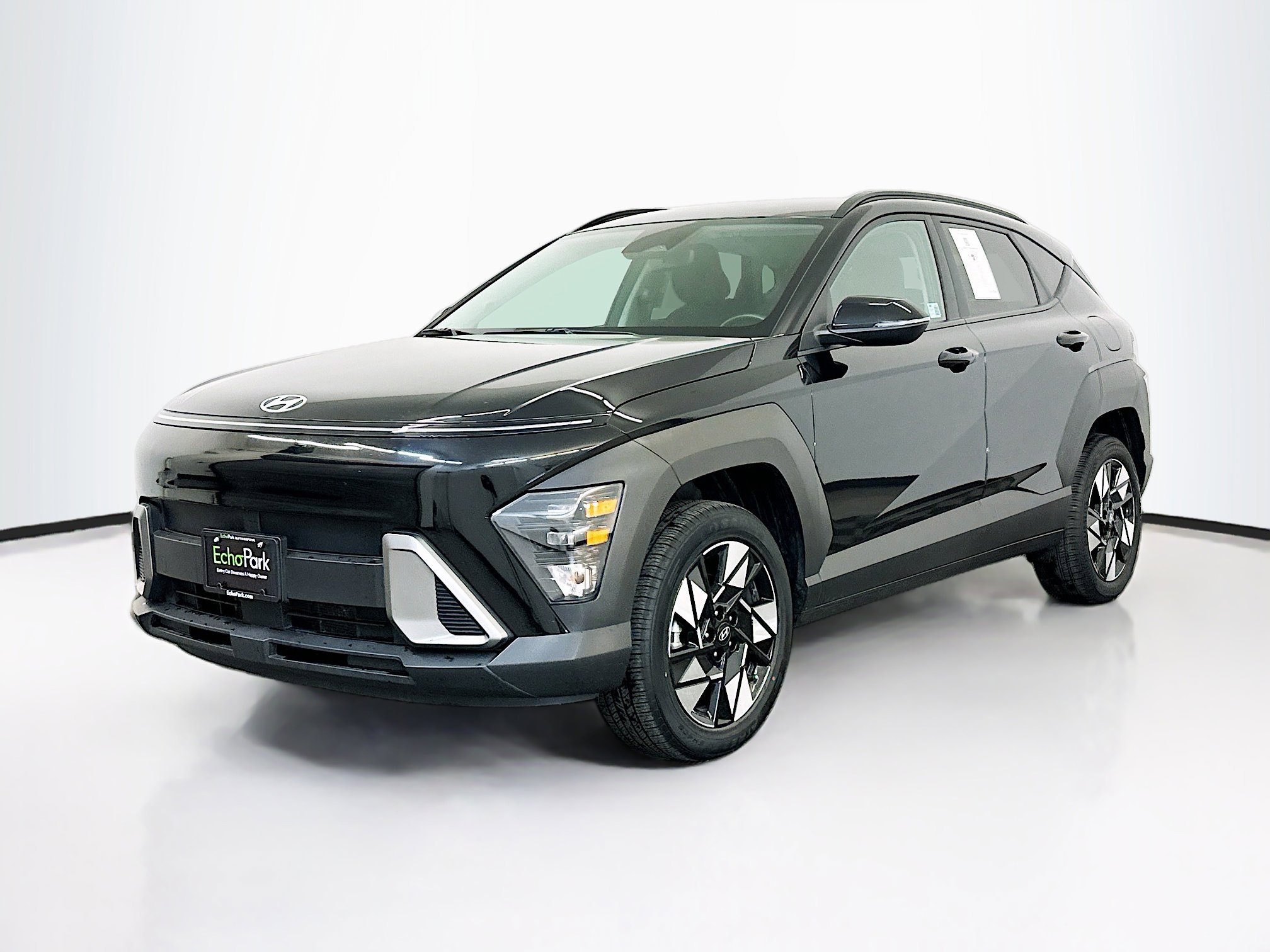 Used 2024 Hyundai Kona SEL image 3