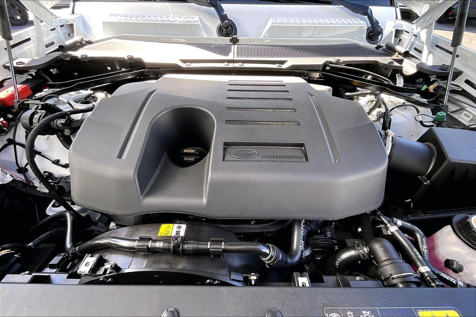 New 2026 Land Rover Defender 110 X-Dynamic SE image 11