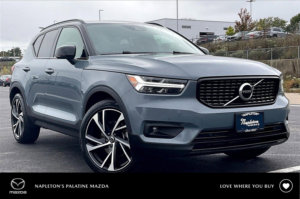 Used 2021 Volvo XC40 T5 R-Design w/ Climate Package image 1