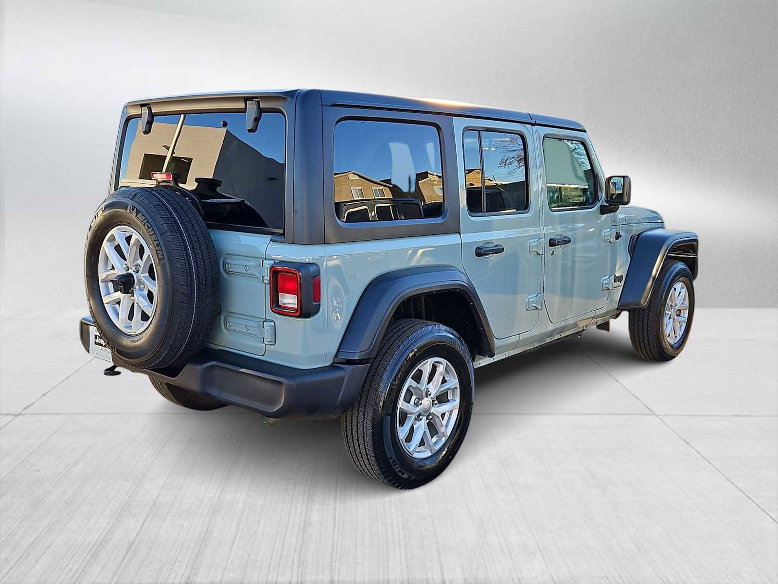 Used 2023 Jeep Wrangler Sport S image 8