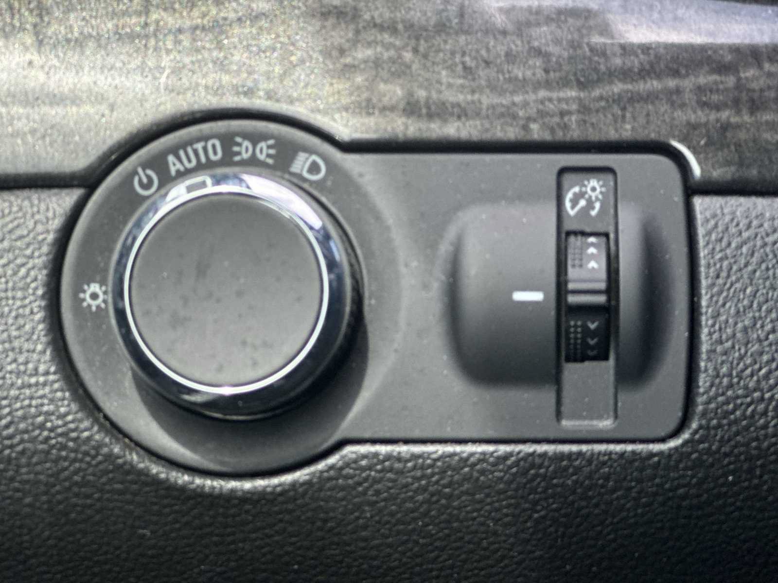 Used 2016 Buick Encore FWD image 24